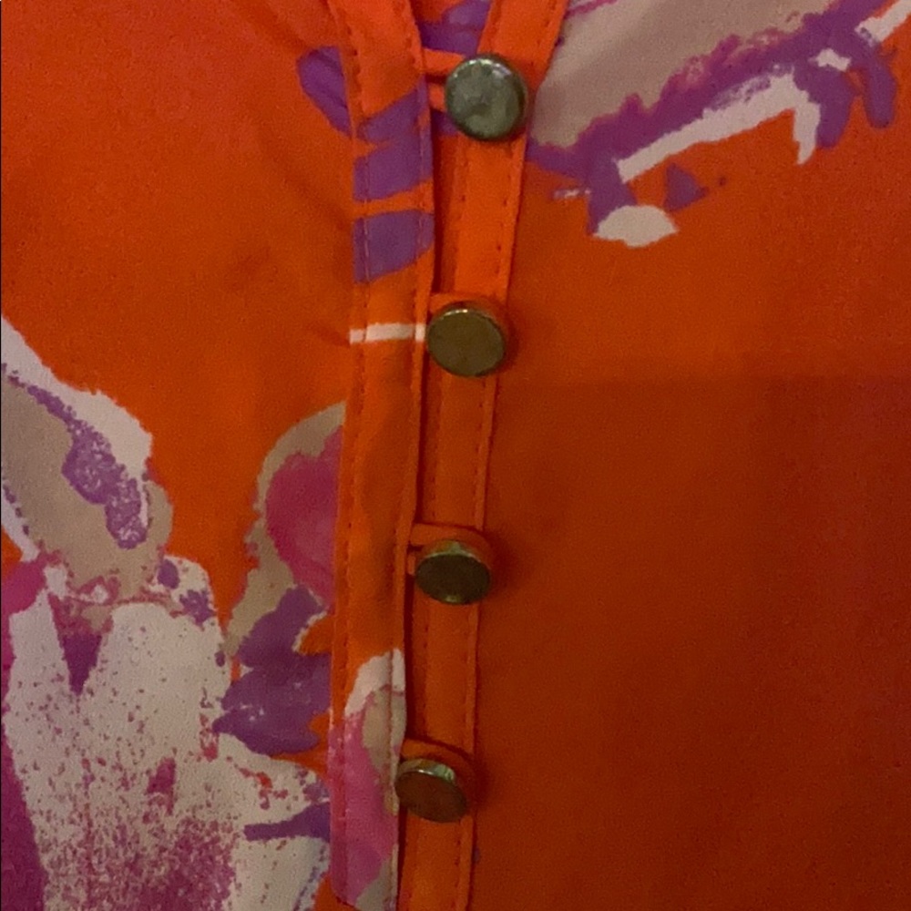 Ladies top - Picture 4 of 4
